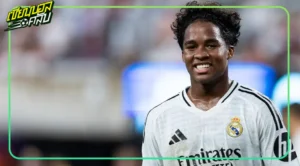 The goalkeeper of the looks at the Brazilian